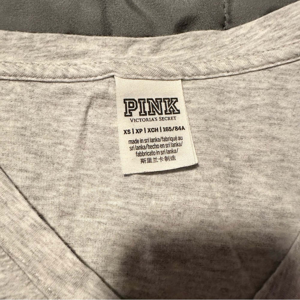 Victoria’s Secret Pink Long-Sleeve V-Nevk T-Shirt - Picture 2 of 3